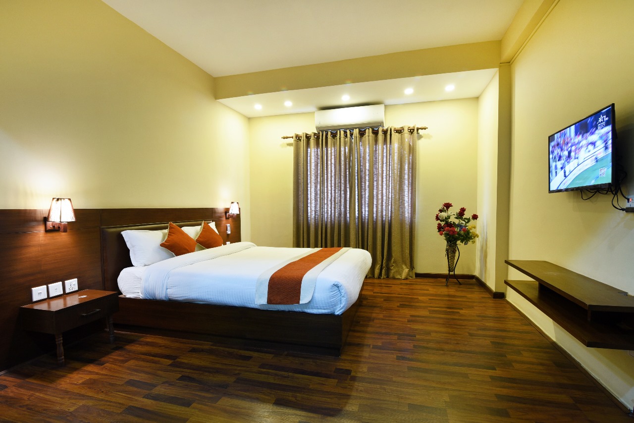 Deluxe Double or Twin Room with City View